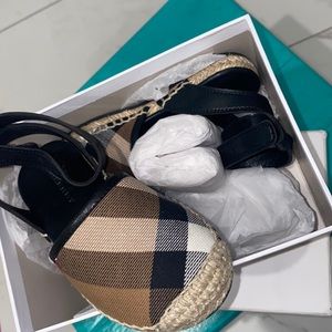 Burberry kids sandals
